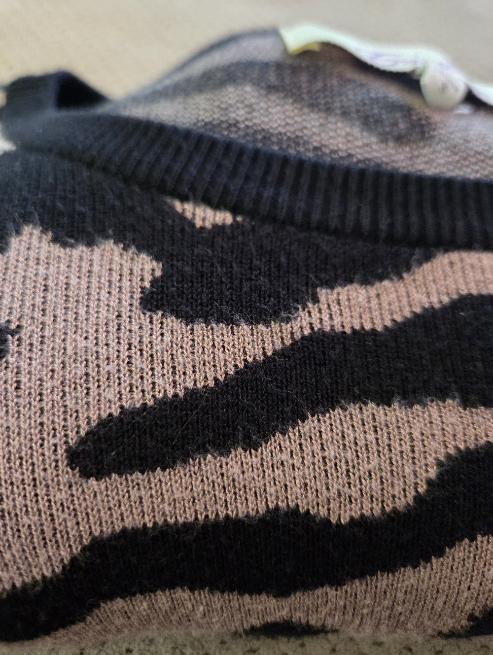 Vintage Sweater - Picture 12 of 13